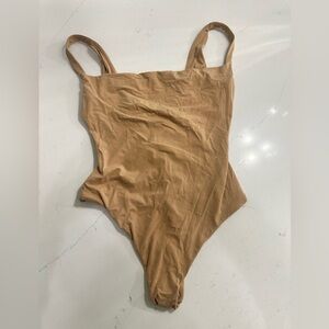 Skims Square Neck Fits Everybody bodysuit thong, S